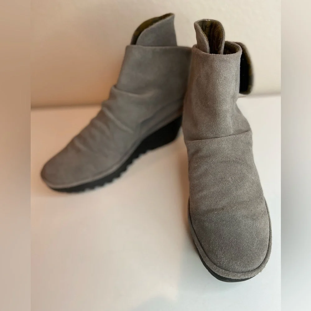 FLY London~Buttery Soft Suede Leather Ruched Ankle Wedge Boots~Size 8-8.5 EU39